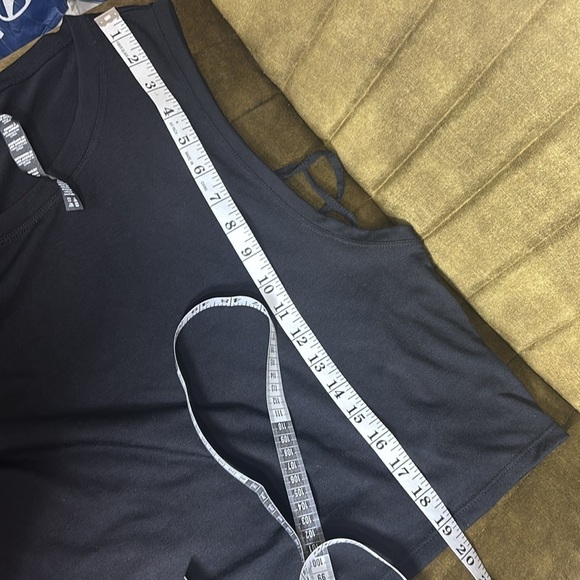 Wildfox SweaBlack Criss Cross Sides Boxy Muscle Tank Top Haley Crop size L - Picture 13 of 13